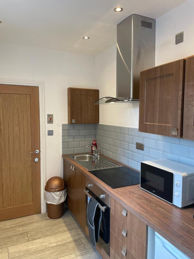 Glasgow Airport Apartments Paisley Exteriör bild