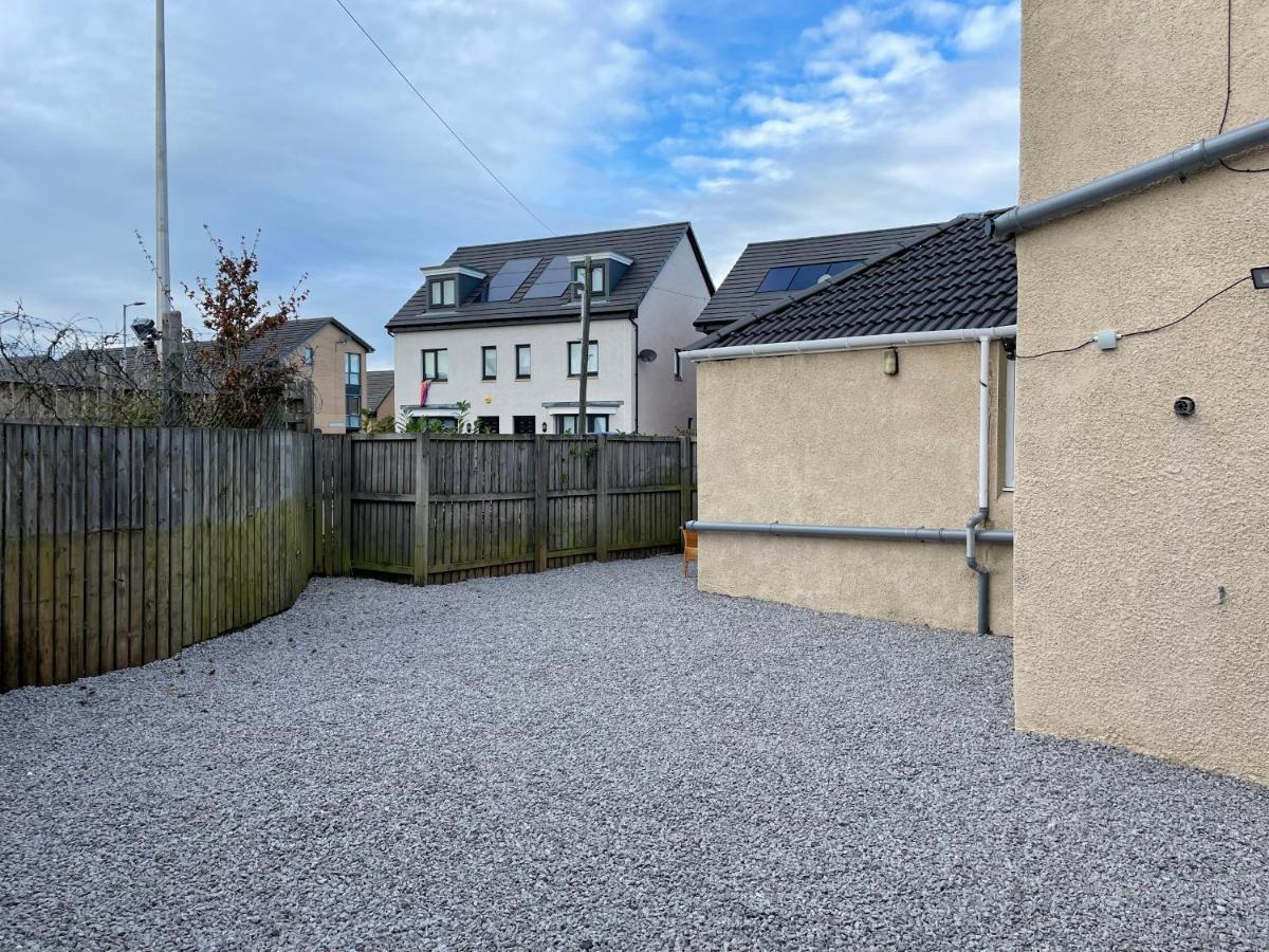 Glasgow Airport Apartments Paisley Exteriör bild