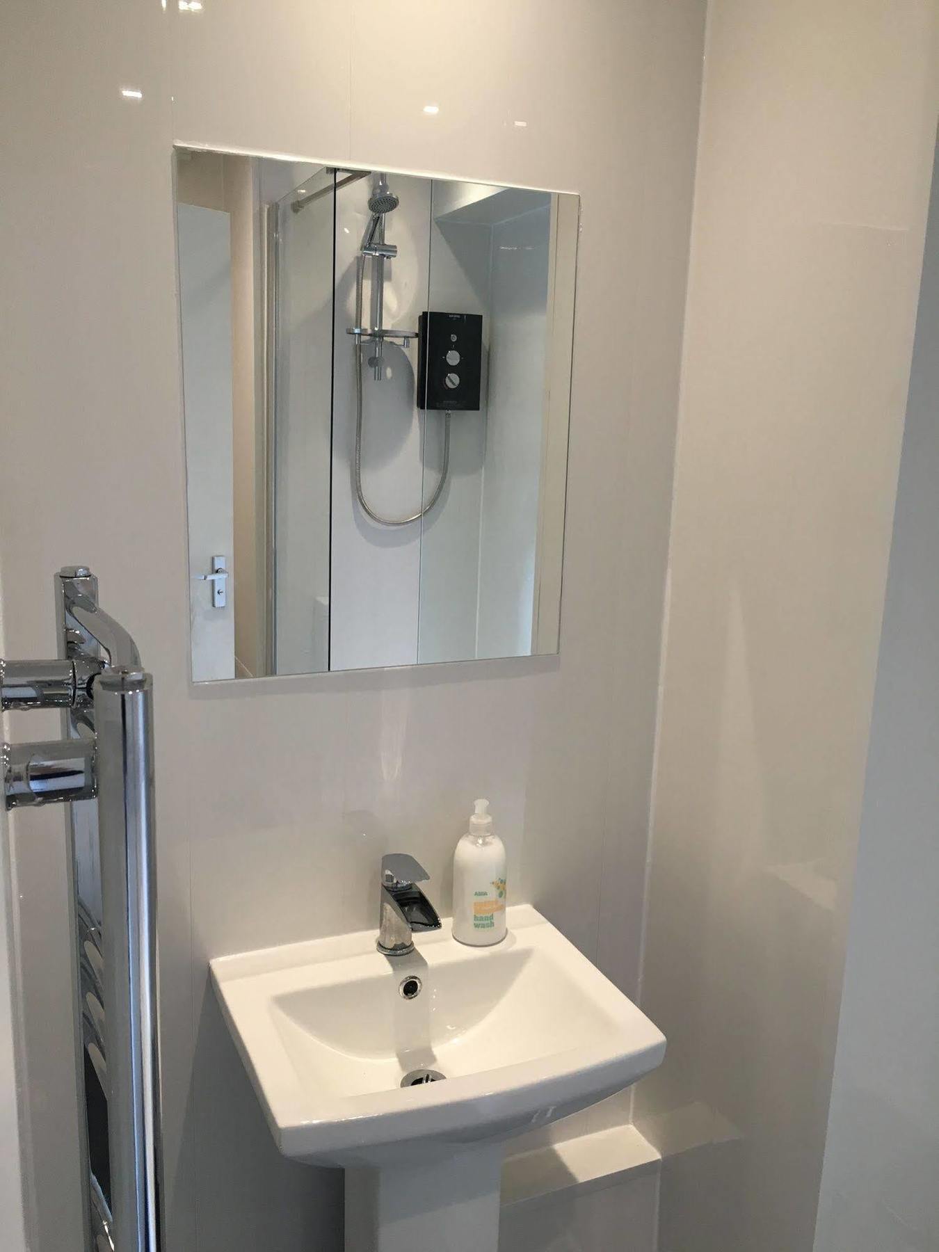 Glasgow Airport Apartments Paisley Exteriör bild
