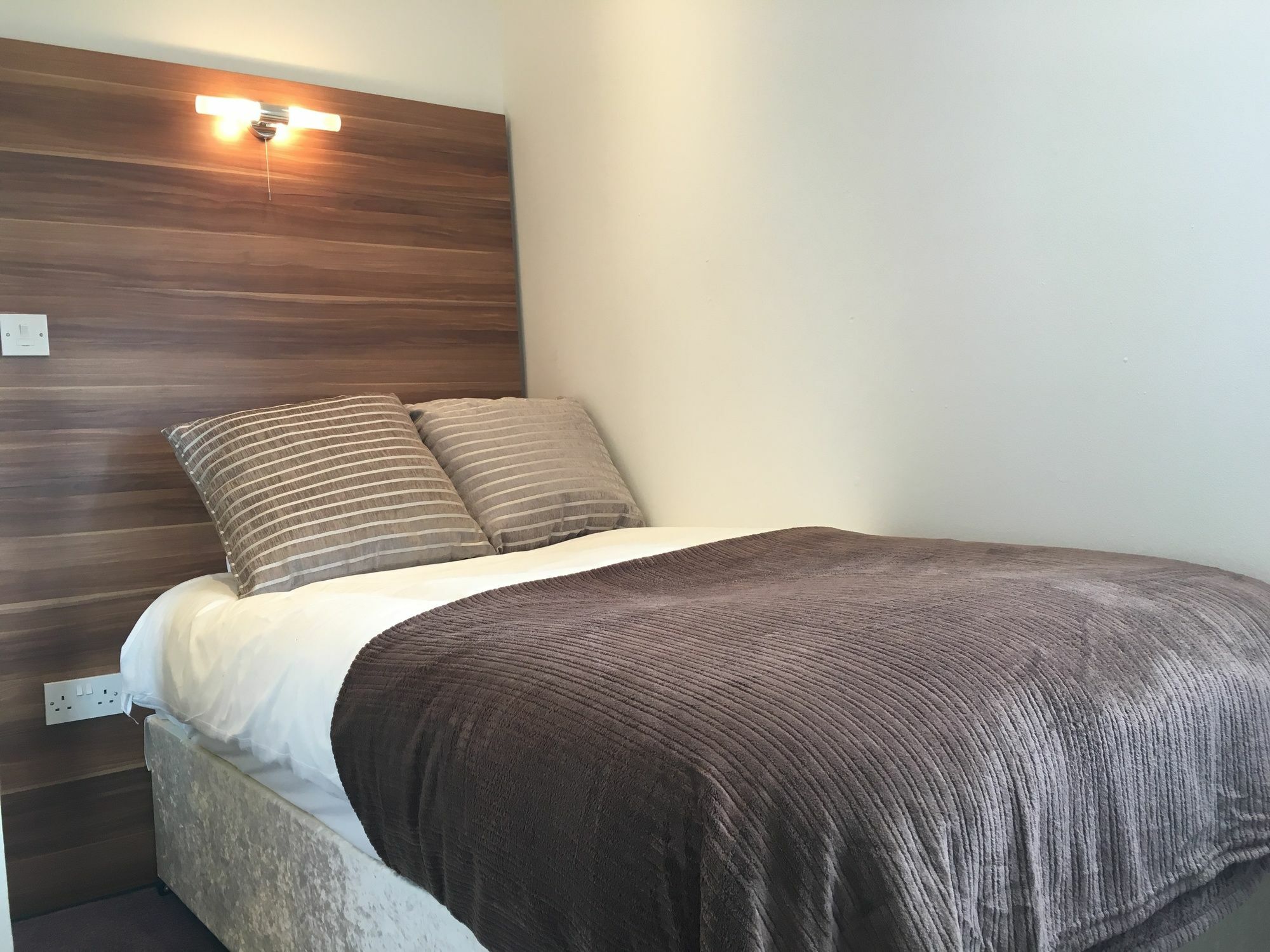 Glasgow Airport Apartments Paisley Exteriör bild